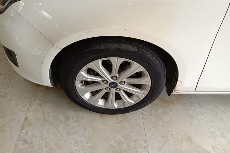 Used Ford Escort 2017 Happiness Edition 1.5L Automatic Fashion Version Left Front Wheel Hub