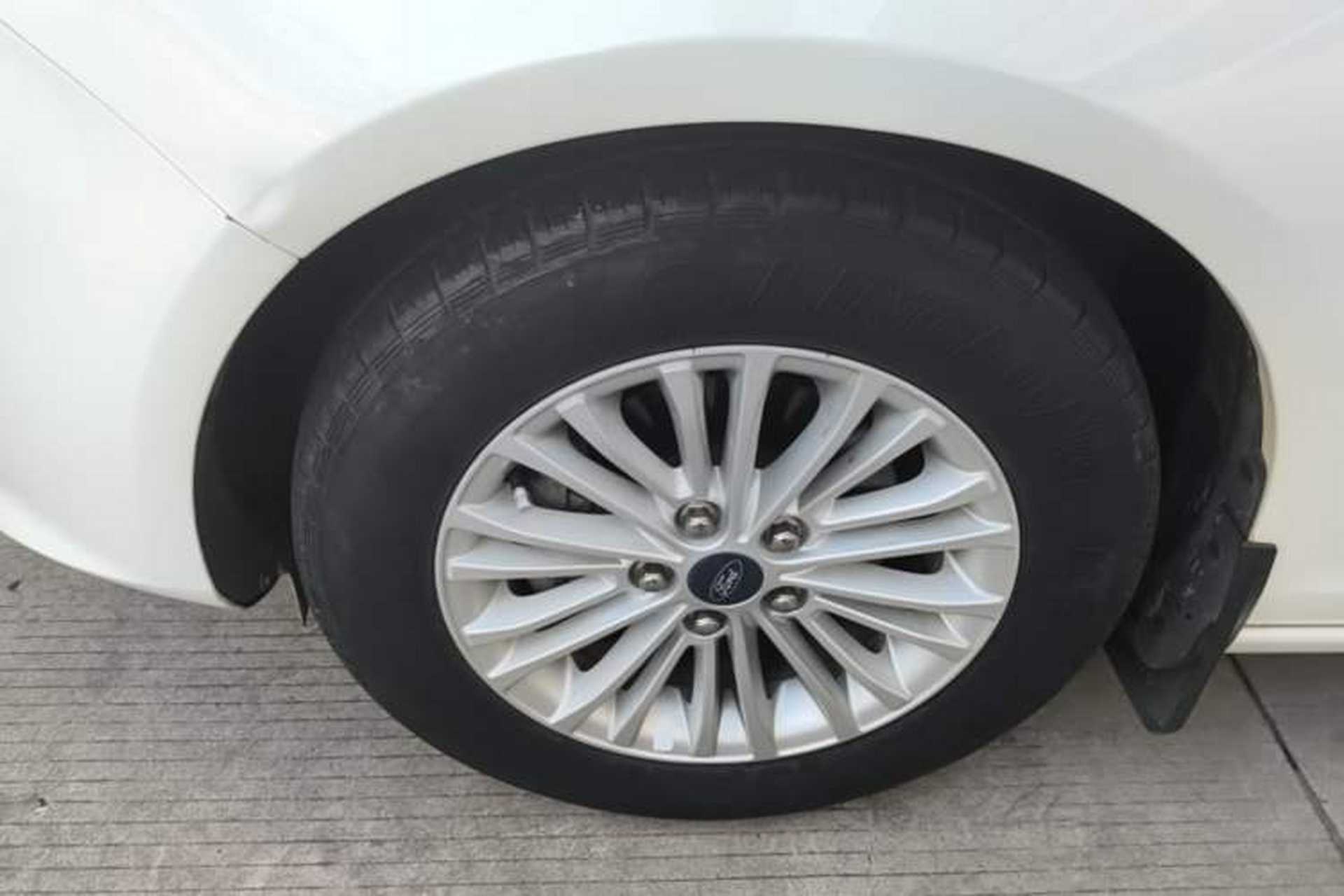 Used Ford Escort 2017 1.5L Automatic Comfort Model Left Front Wheel Hub