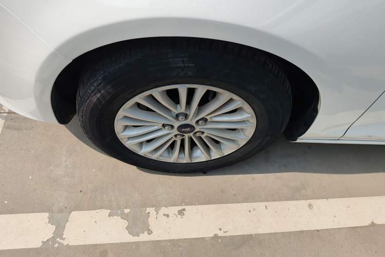 Used Ford Escort 2017 Revised Version 1.5L Automatic Comfort Edition Left Front Wheel Hub