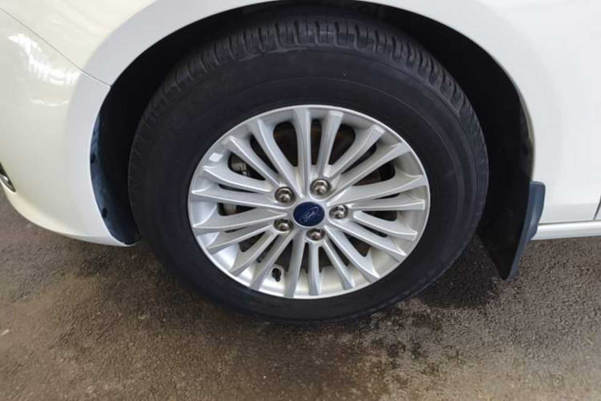 Used Ford Escort 2017 1.5L Manual Comfort Model Left Front Wheel Hub
