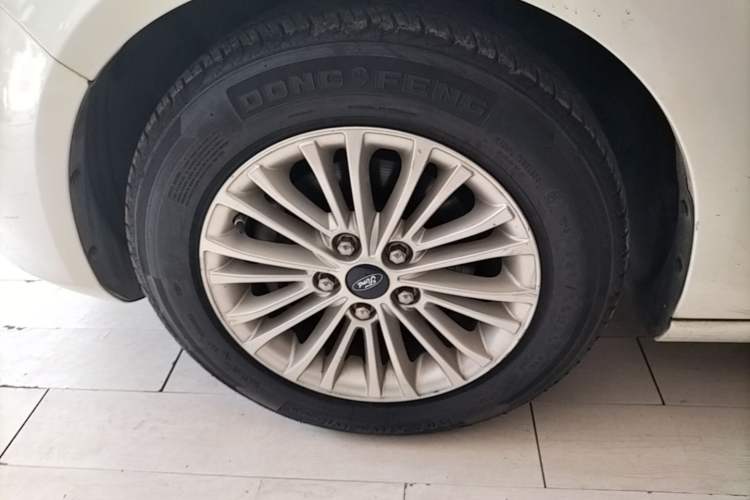 Used Ford Escort 2017 Revised Version 1.5L Automatic Comfort Edition Left Front Wheel Hub