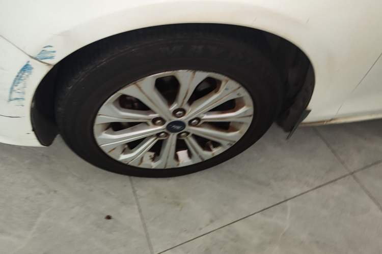 Used Ford Escort 2017 Happiness Edition 1.5L Automatic Fashion Version Left Front Wheel Hub