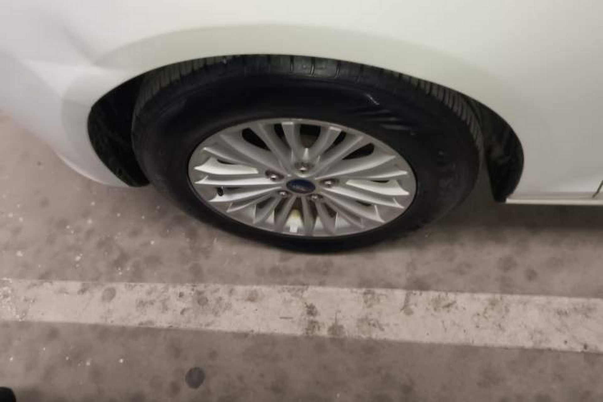 Used Ford Escort 2017 Revised Version 1.5L Manual Comfort Edition Left Front Wheel Hub