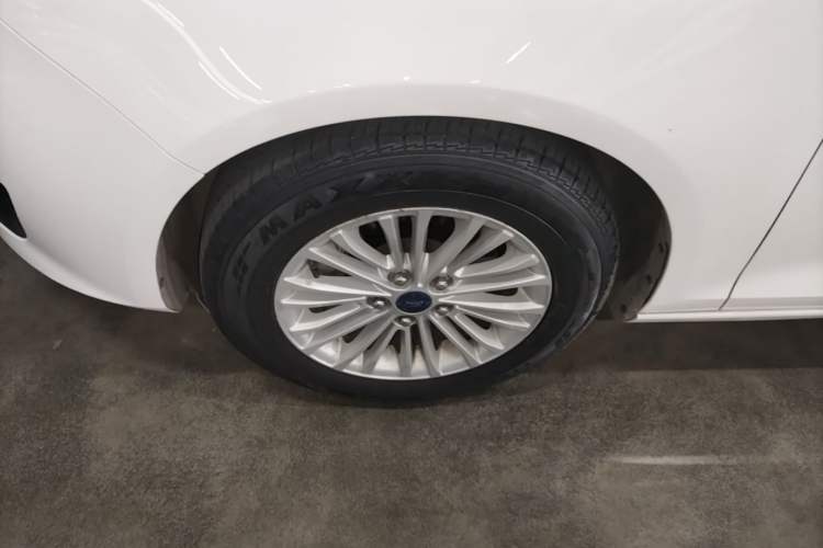 Used Ford Escort 2017 Revised Version 1.5L Automatic Comfort Edition Left Front Wheel Hub