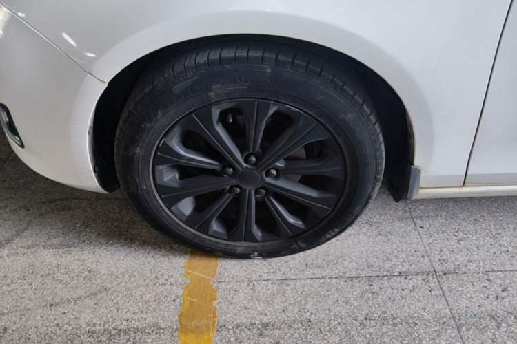 Used Ford Escort 2017 Happiness Edition 1.5L Automatic Fashion Version Left Front Wheel Hub