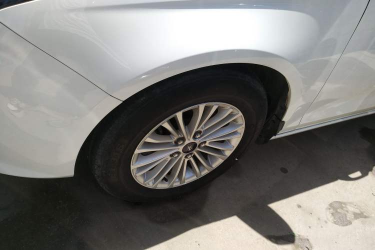 Used Ford Escort 2017 1.5L Automatic Comfort Model Left Front Wheel Hub