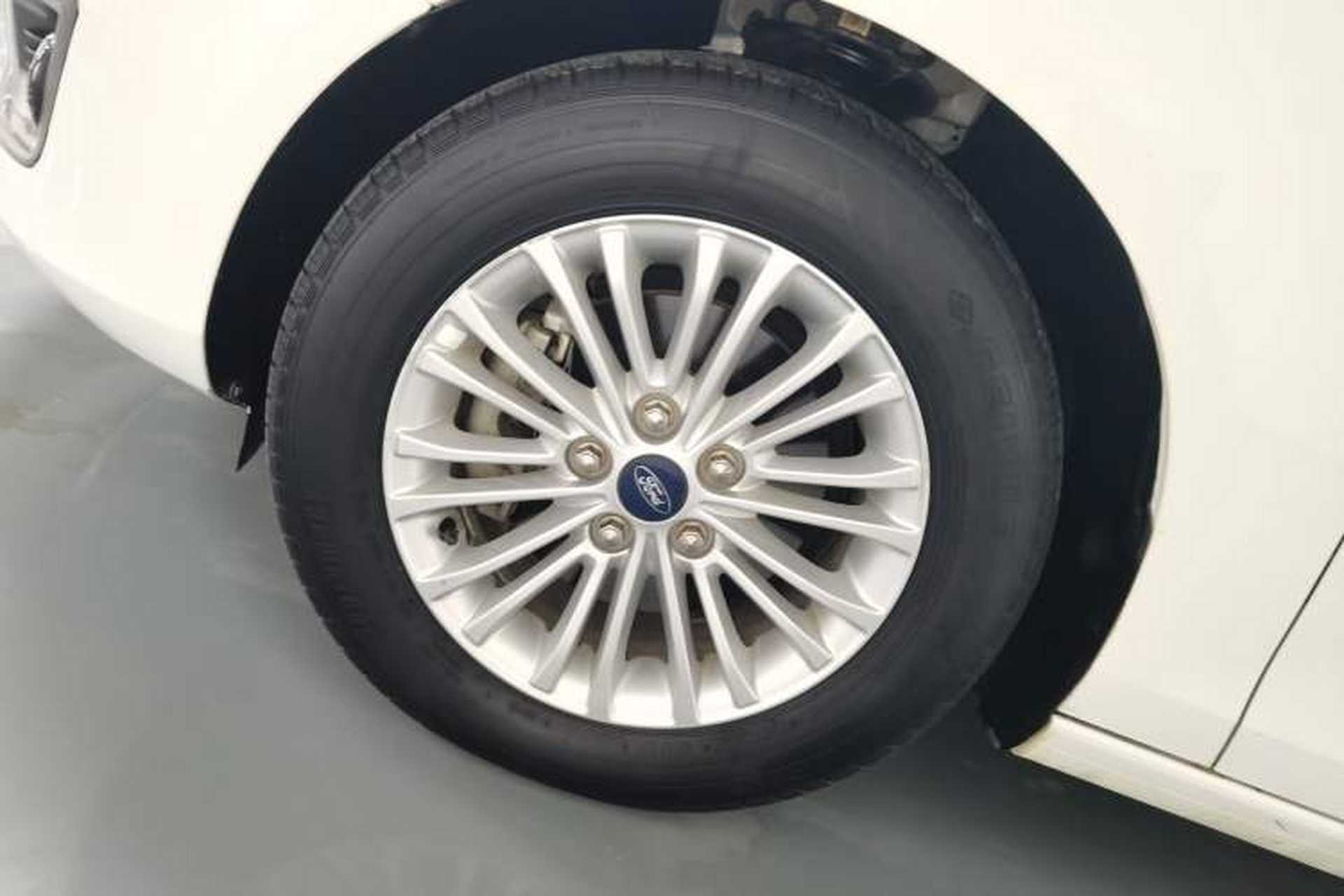 Used Ford Escort 2017 1.5L Automatic Comfort Model Left Front Wheel Hub