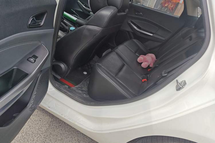 Used Ford Escort 2017 Happiness Edition 1.5L Automatic Fashion Version Left Rear Seat