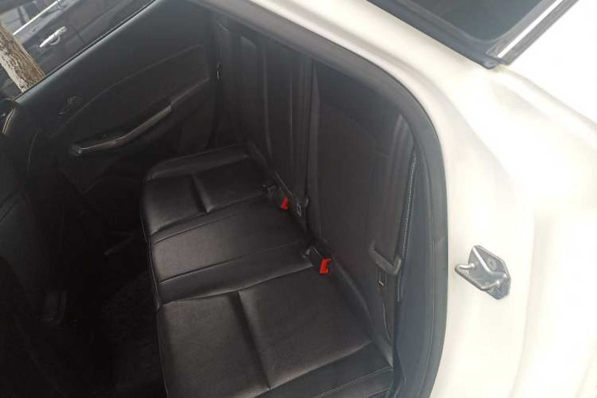 Used Ford Escort 2017 Happiness Edition 1.5L Automatic Fashion Version Left Rear Seat