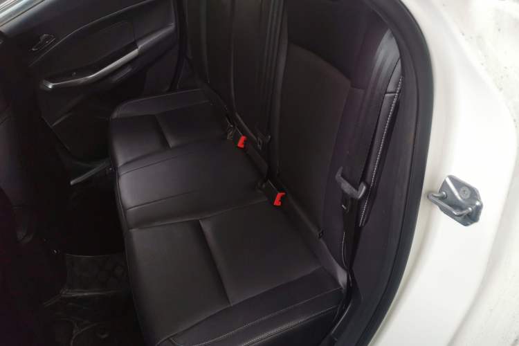Used Ford Escort 2017 Happiness Edition 1.5L Automatic Fashion Version Left Rear Seat