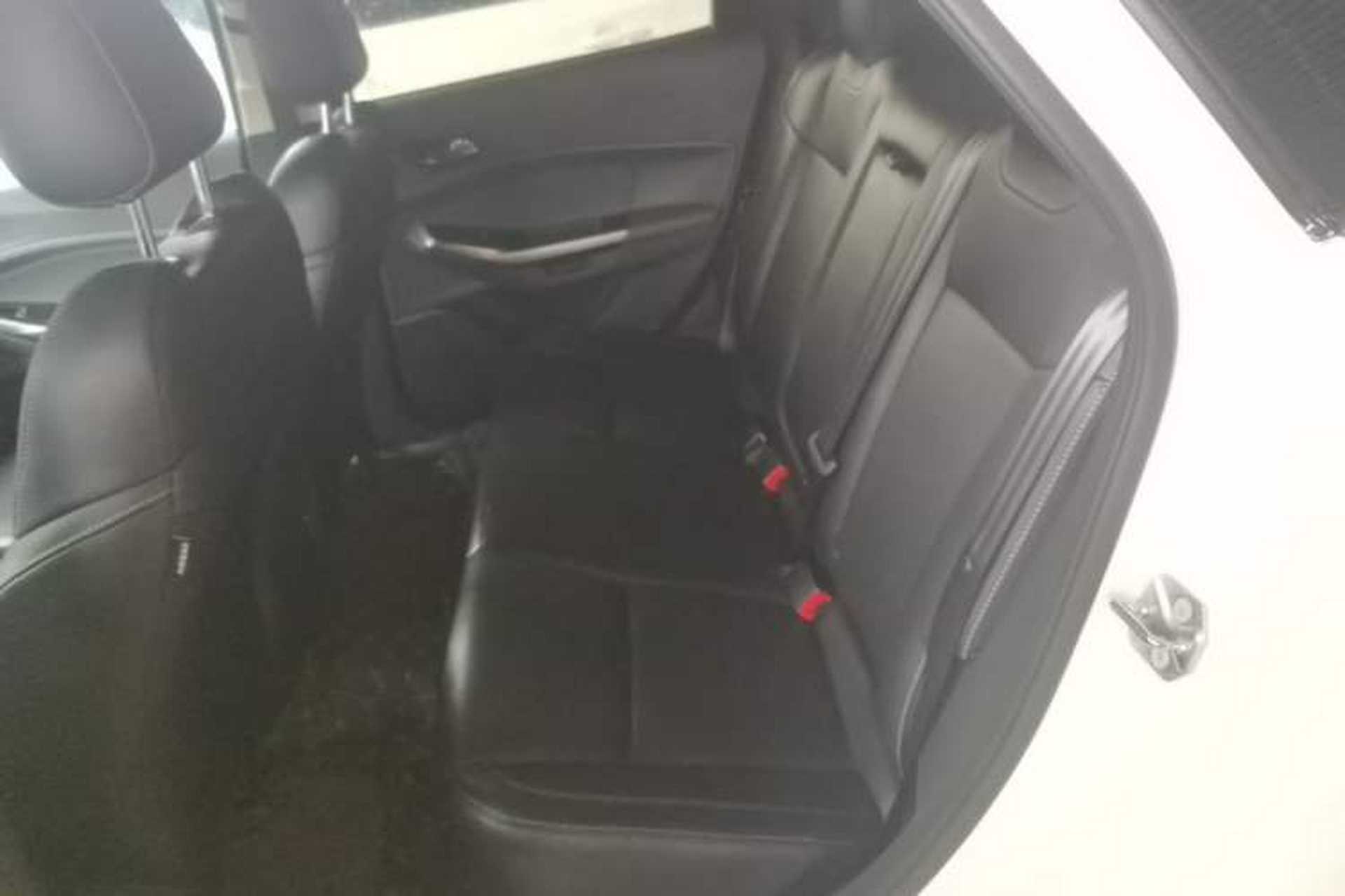 Used Ford Escort 2017 Happiness Edition 1.5L Automatic Fashion Version Left Rear Seat