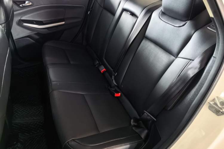 Used Ford Escort 2017 Happiness Edition 1.5L Automatic Fashion Version Left Rear Seat