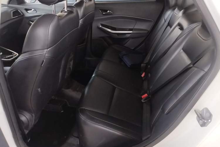 Used Ford Escort 2017 Happiness Edition 1.5L Automatic Fashion Version Left Rear Seat
