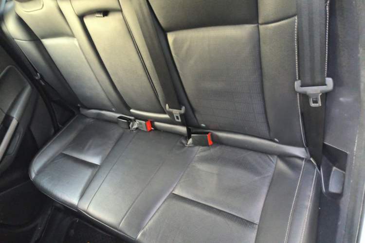 Used Ford Escort 2017 Happiness Edition 1.5L Automatic Fashion Version Left Rear Seat
