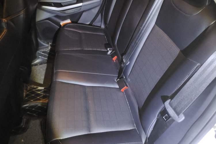 Used Ford Escort 2017 Happiness Edition 1.5L Automatic Fashion Version Left Rear Seat
