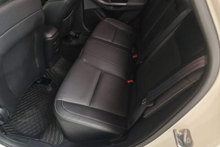 Used Ford Escort 2017 Happiness Edition 1.5L Automatic Fashion Version Left Rear Seat
