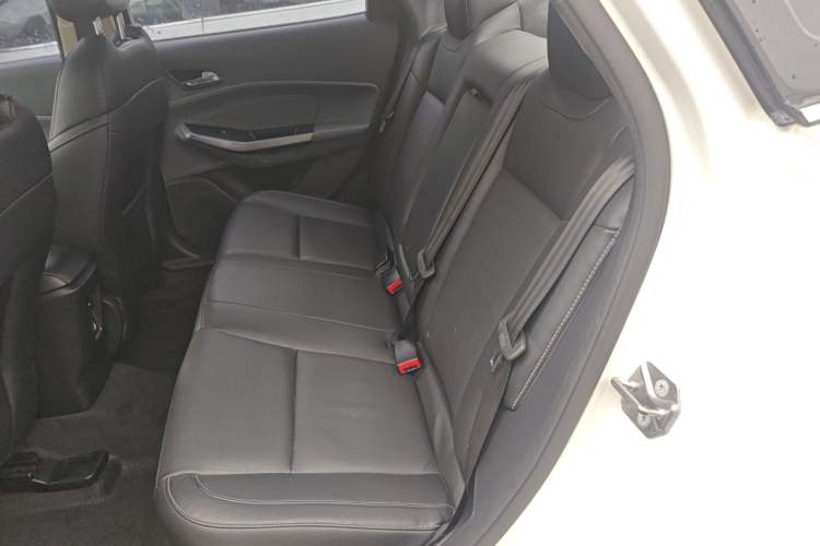 Used Ford Escort 2017 Happiness Edition 1.5L Automatic Fashion Version Left Rear Seat