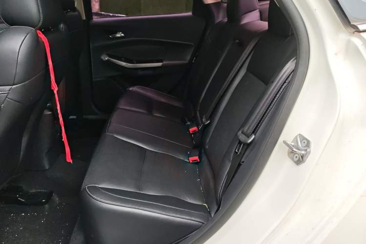 Used Ford Escort 2017 Happiness Edition 1.5L Automatic Fashion Version Left Rear Seat