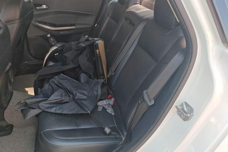 Used Ford Escort 2017 Happiness Edition 1.5L Automatic Fashion Version Left Rear Seat