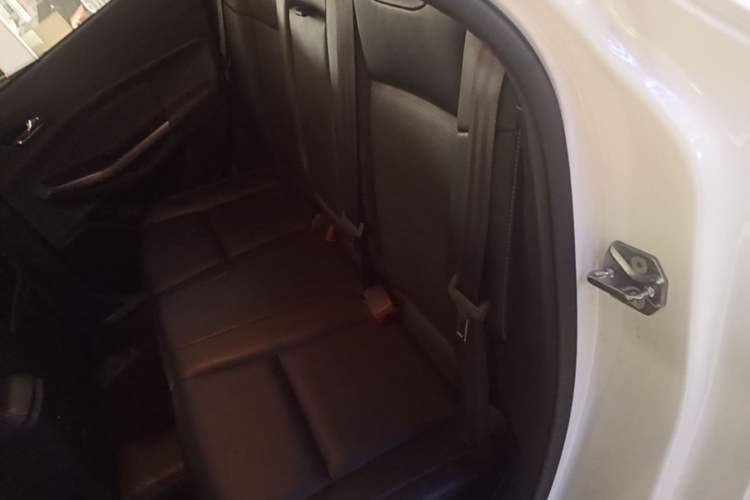 Used Ford Escort 2017 Happiness Edition 1.5L Automatic Fashion Version Left Rear Seat