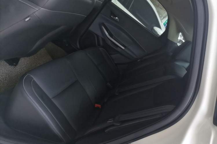 Used Ford Escort 2017 Happiness Edition 1.5L Automatic Fashion Version Left Rear Seat