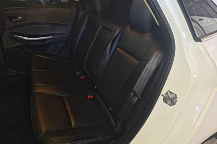 Used Ford Escort 2017 Happiness Edition 1.5L Automatic Fashion Version Left Rear Seat