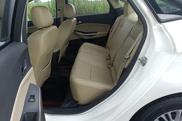 Used Ford Escort 2017 Revised Version 1.5L Manual Comfort Edition Left Rear Seat