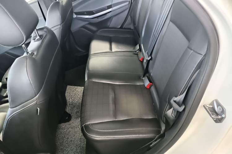 Used Ford Escort 2017 Happiness Edition 1.5L Automatic Fashion Version Left Rear Seat