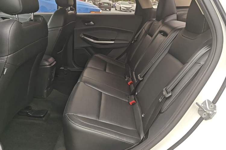 Used Ford Escort 2017 Happiness Edition 1.5L Automatic Fashion Version Left Rear Seat