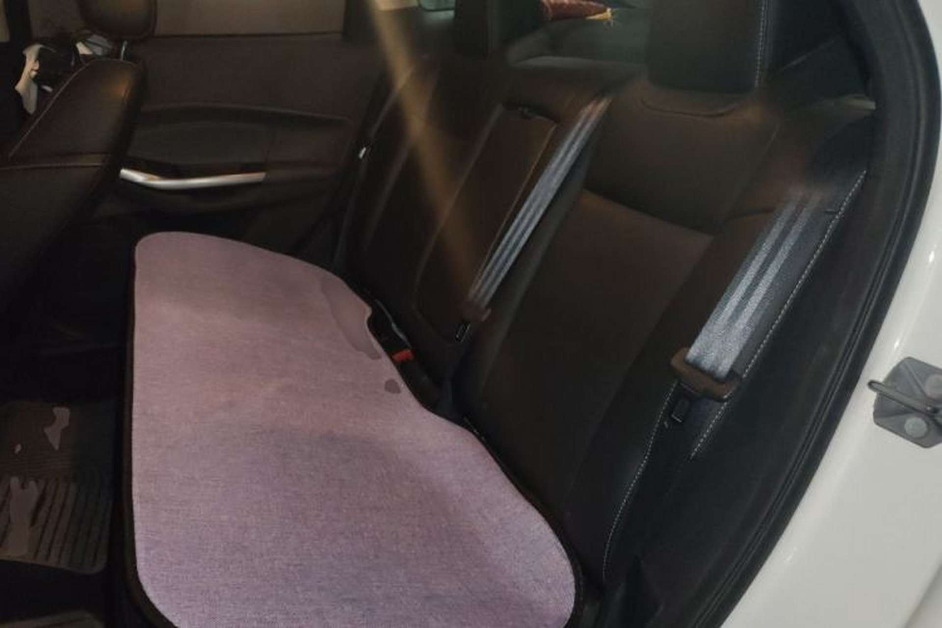 Used Ford Escort 2017 Happiness Edition 1.5L Automatic Fashion Version Left Rear Seat