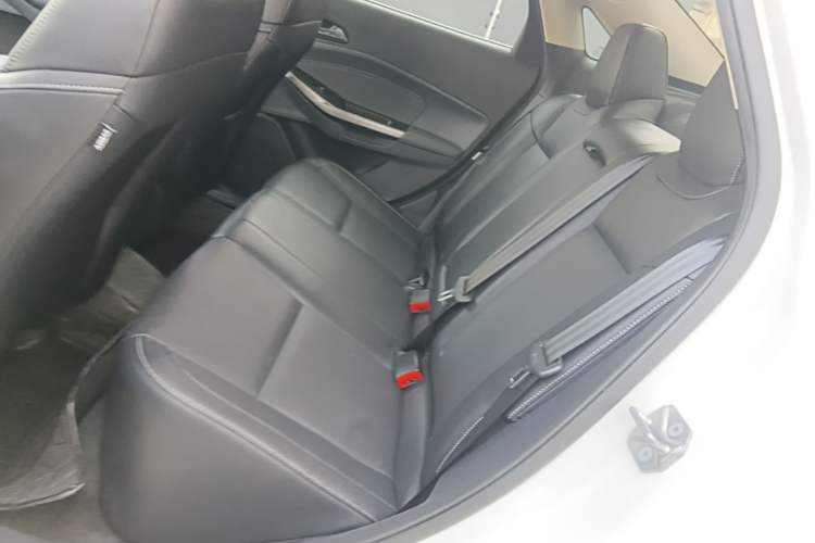 Used Ford Escort 2017 Happiness Edition 1.5L Automatic Fashion Version Left Rear Seat