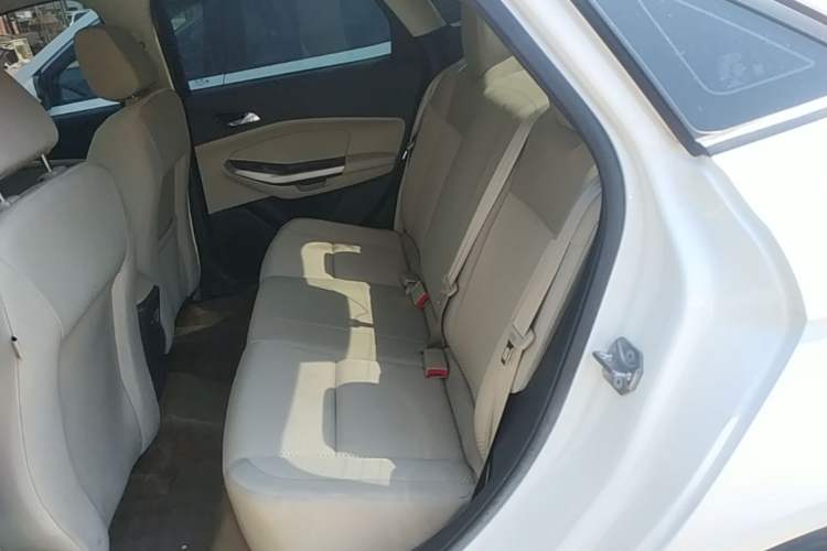 Used Ford Escort 2017 Revised Version 1.5L Manual Comfort Edition Left Rear Seat