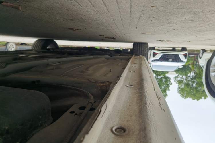 Used Ford Escort 2017 Happiness Edition 1.5L Automatic Fashion Version Left Side Sill