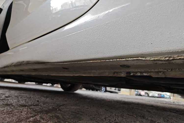 Used Ford Escort 2017 Happiness Edition 1.5L Automatic Fashion Version Left Side Sill