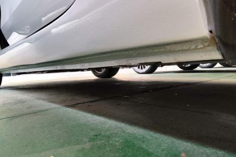 Used Ford Escort 2017 Happiness Edition 1.5L Automatic Fashion Version Left Side Sill