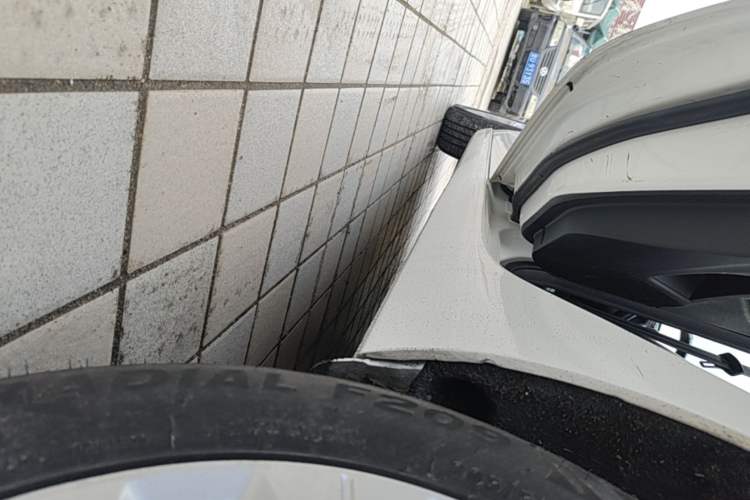 Used Ford Escort 2017 Happiness Edition 1.5L Automatic Fashion Version Left Side Sill