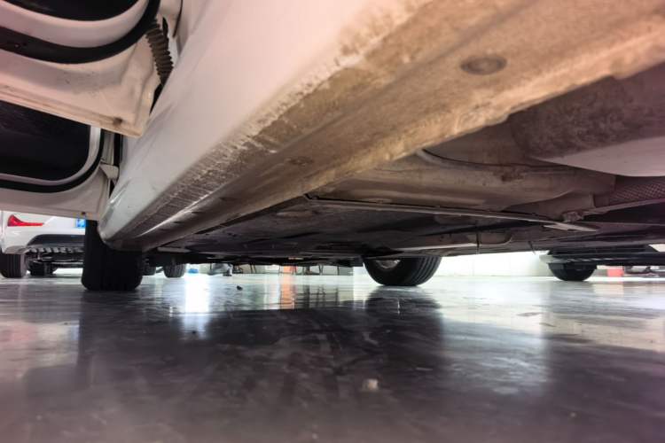 Used Ford Escort 2017 Happiness Edition 1.5L Automatic Fashion Version Left Side Sill