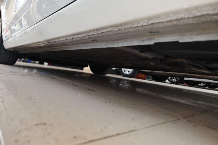 Used Ford Escort 2017 Happiness Edition 1.5L Automatic Fashion Version Left Side Sill