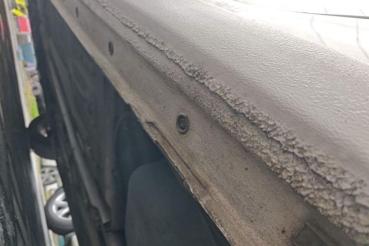 Used Ford Escort 2017 Happiness Edition 1.5L Automatic Fashion Version Left Side Sill