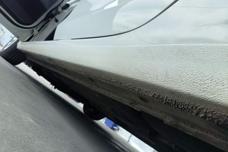 Used Ford Escort 2017 Happiness Edition 1.5L Automatic Fashion Version Left Side Sill