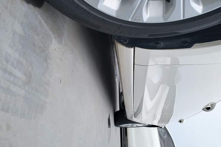 Used Ford Escort 2017 Happiness Edition 1.5L Automatic Fashion Version Left Side Sill