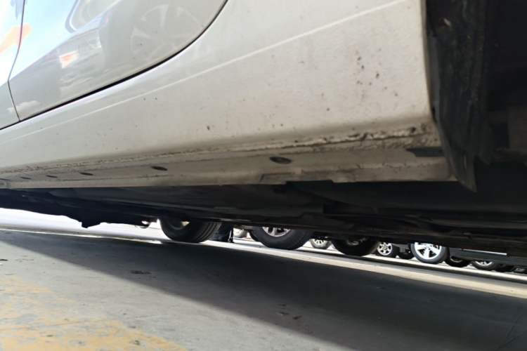 Used Ford Escort 2017 Happiness Edition 1.5L Automatic Fashion Version Left Side Sill