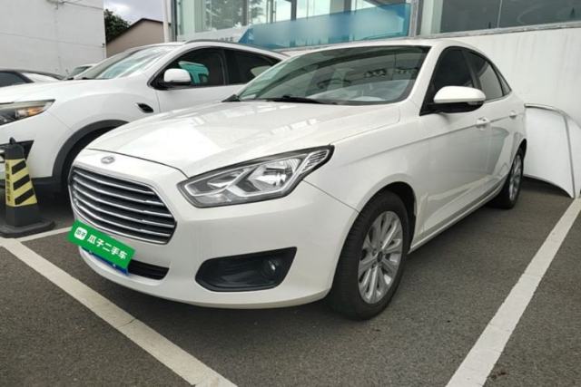 Używany Ford Escort 2017 Happiness Edition 1.5L Automatic Fashion Version