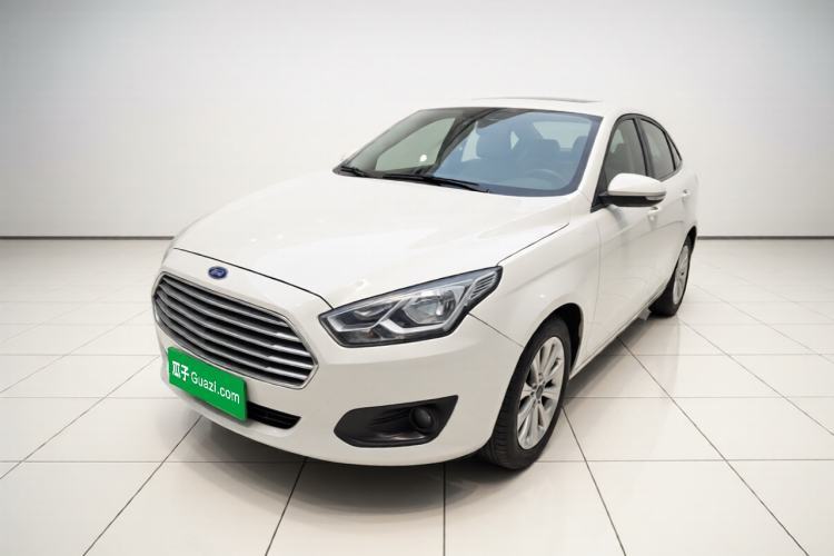 Używany Ford Escort 2017 Happiness Edition 1.5L Automatic Fashion Version Guazi used car, China used car export, Used car for sale, Used cars, Cheapest cars for sale