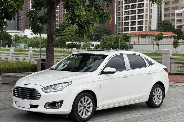 Used Ford Escort 2017 Happiness Edition 1.5L Automatic Fashion Version Guazi used car, China used car export, Used car for sale, Used Ford cars, Cheapest cars for sale