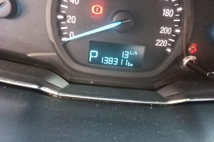 Used Ford Escort 2017 Happiness Edition 1.5L Automatic Fashion Version Odometer Close Up