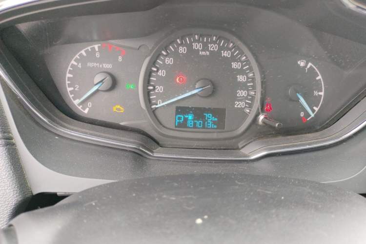 Used Ford Escort 2017 Happiness Edition 1.5L Automatic Fashion Version Odometer Close Up
