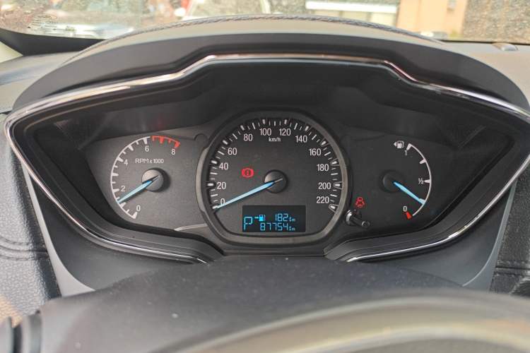Used Ford Escort 2017 Happiness Edition 1.5L Automatic Fashion Version Odometer Close Up