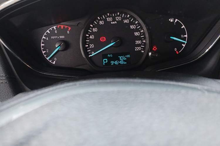 Used Ford Escort 2017 Happiness Edition 1.5L Automatic Fashion Version Odometer Close Up