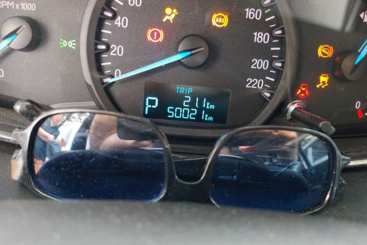Used Ford Escort 2017 Happiness Edition 1.5L Automatic Fashion Version Odometer Close Up